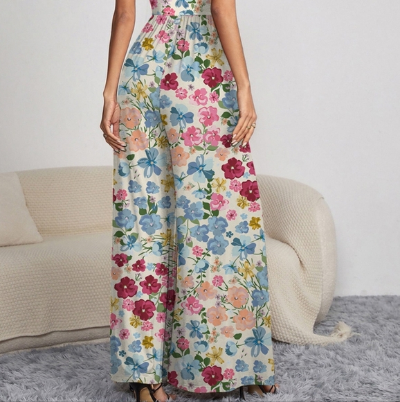 Buttoned Beauty Wide Leg Jumpsuit - Floral - Picture 6 of 6